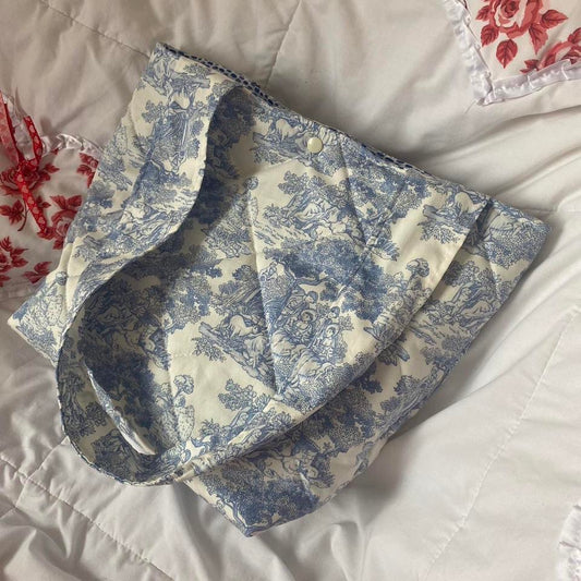 Padded Tote Bag in Blue Toile de Jouy