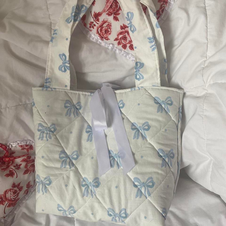 Padded Tote Bag in Blue Bows