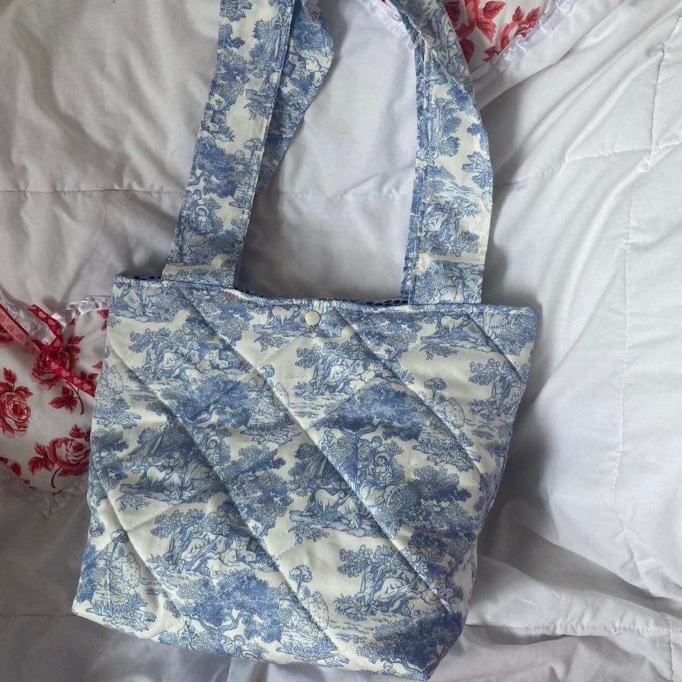 Padded Tote Bag in Blue Toile de Jouy