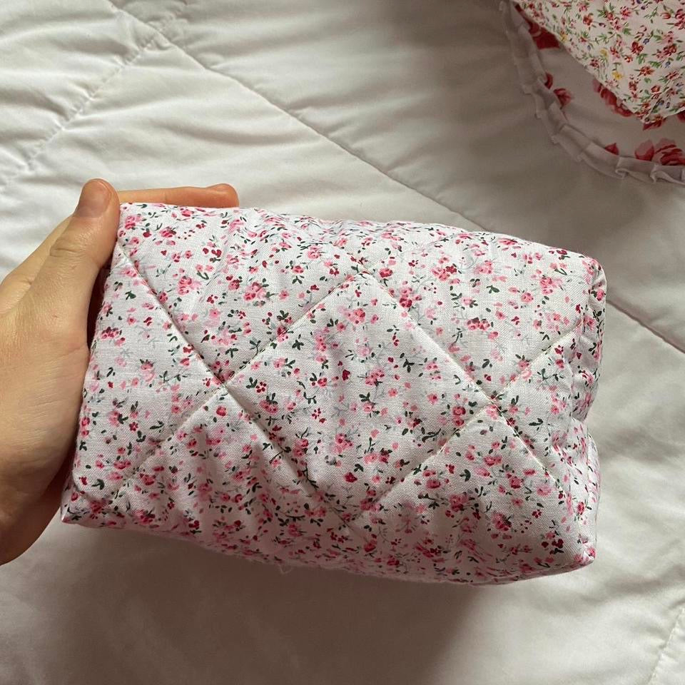 Large Beauty Pouch- Pink Flowers