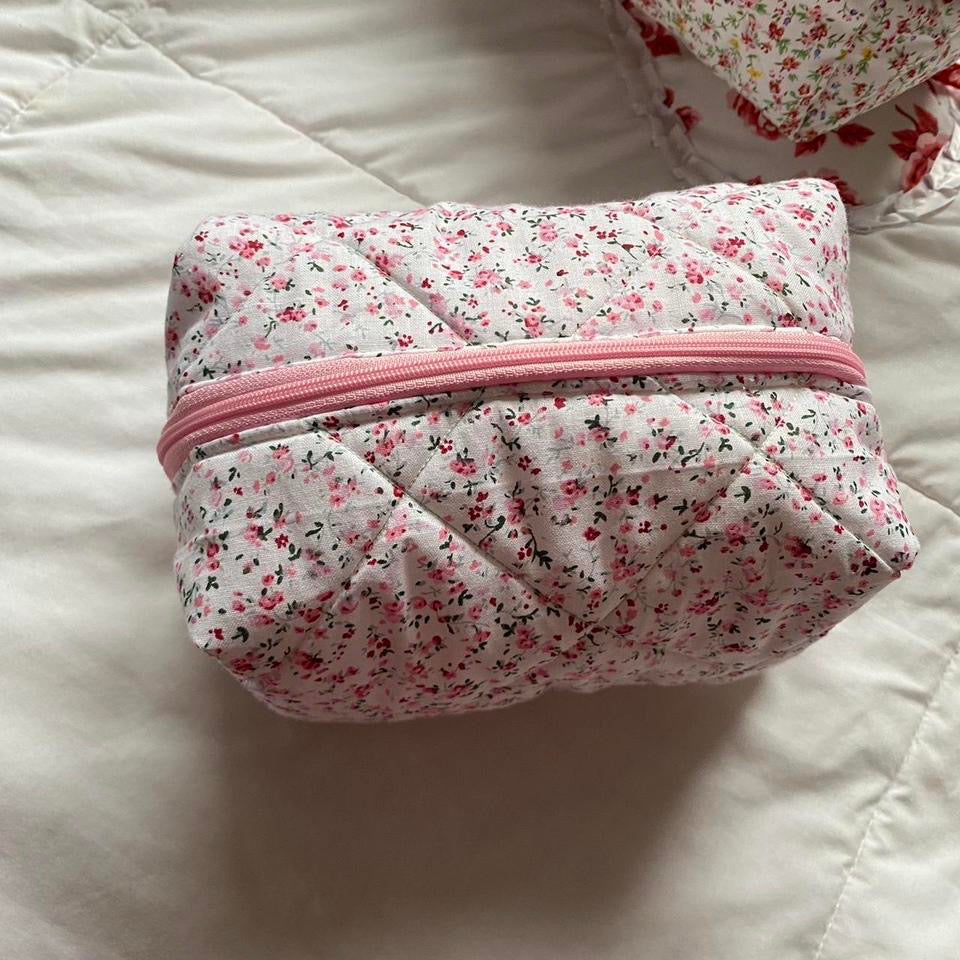 Large Beauty Pouch- Pink Flowers