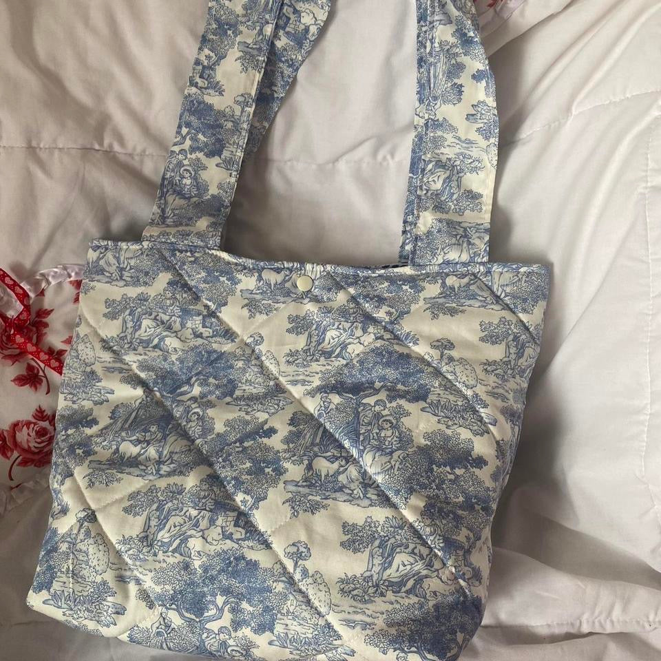 Padded Tote Bag in Blue Toile de Jouy