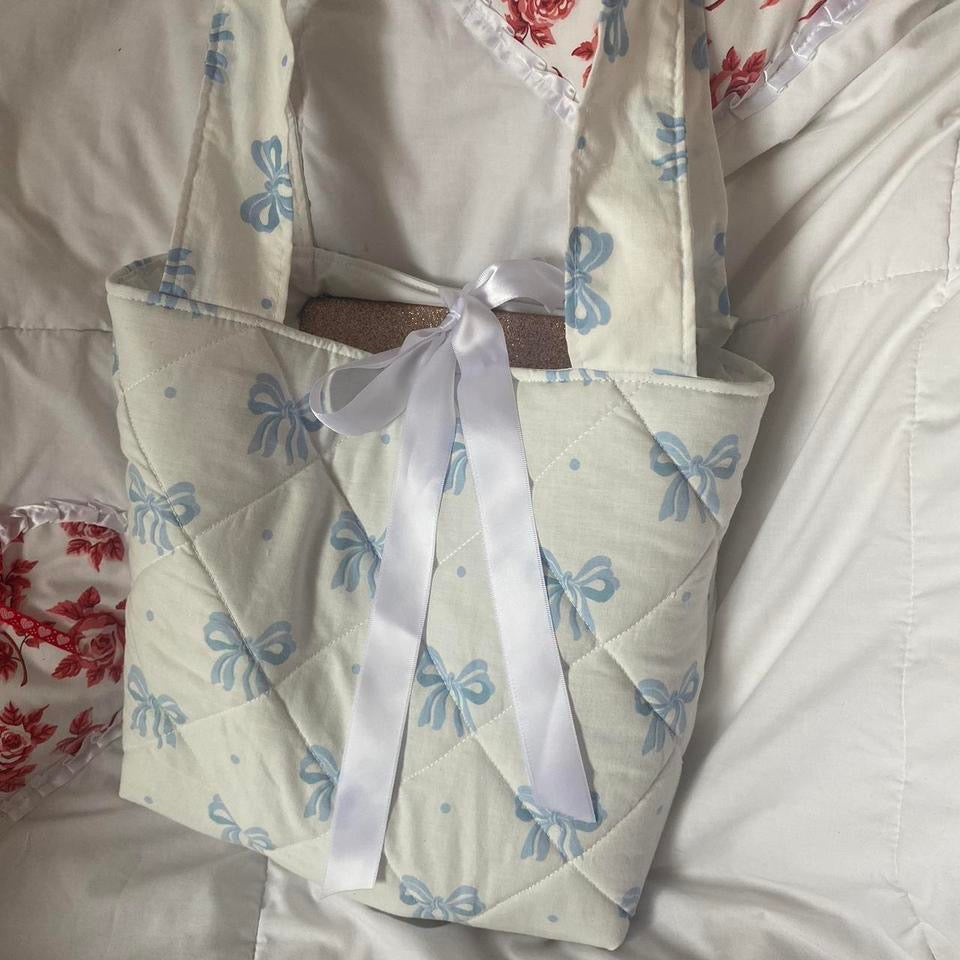 Padded Tote Bag in Blue Bows