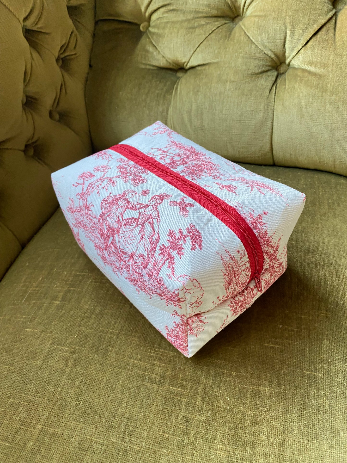 Large Beauty Pouch- Toile De Jouy